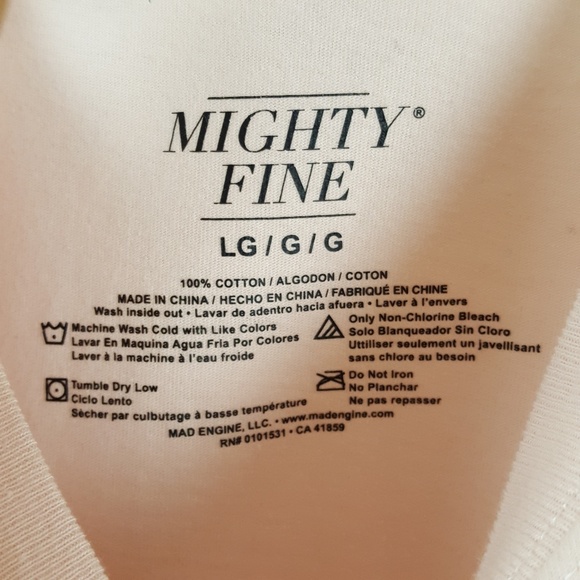 Everybody is Free to Love Graphic Tee Shirt Top - Picture 7 of 7